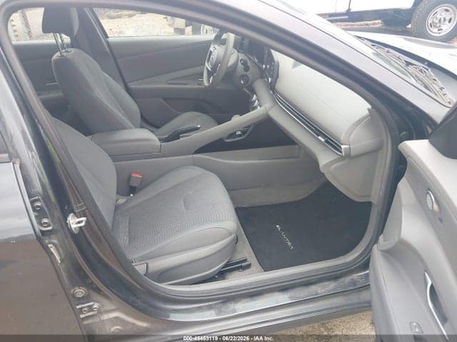 2021 HYUNDAI ELANTRA SE 5