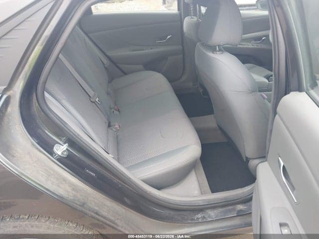 2021 HYUNDAI ELANTRA SE 8