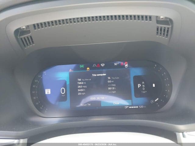 2025 VOLVO XC60 B5 7