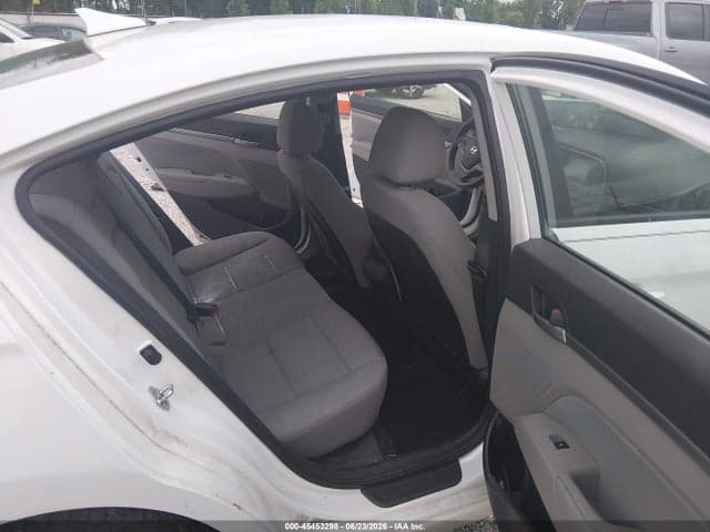 2017 HYUNDAI ELANTRA SE 8