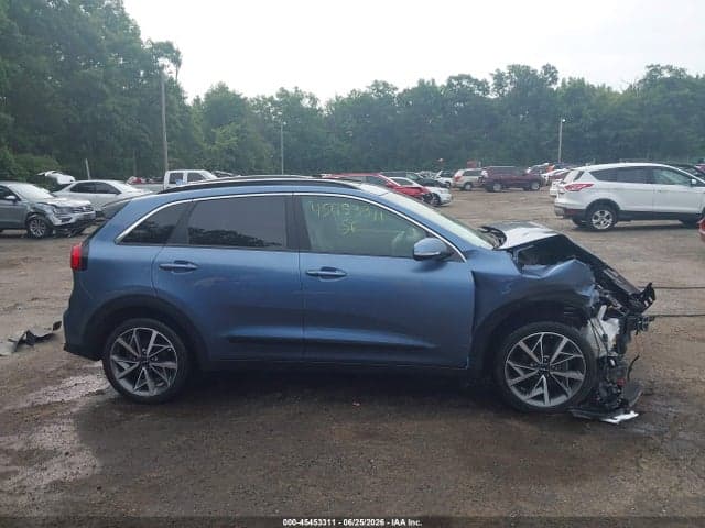 2022 KIA NIRO TOURING SE 13