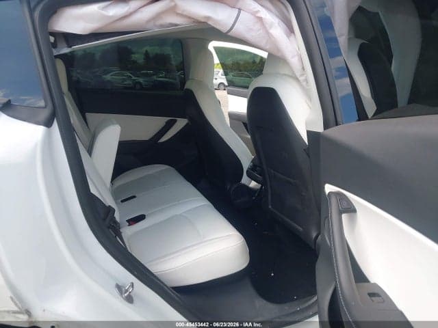 2021 TESLA MODEL Y 8