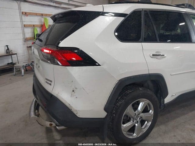 2020 TOYOTA RAV4 HYBRID LIMITED 18