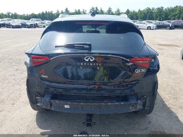 2018 INFINITI QX30 LUXURY 17