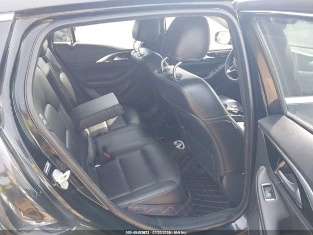 2018 INFINITI QX30 LUXURY 8