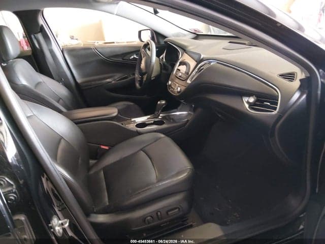 2017 CHEVROLET MALIBU 1LT 5