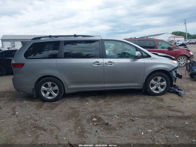 2017 TOYOTA SIENNA LE 8 PASSENGER 13