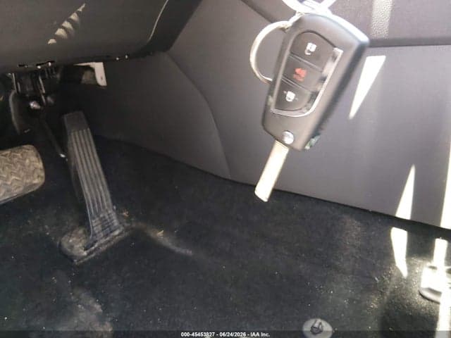 2019 TOYOTA RAV4 LE 11