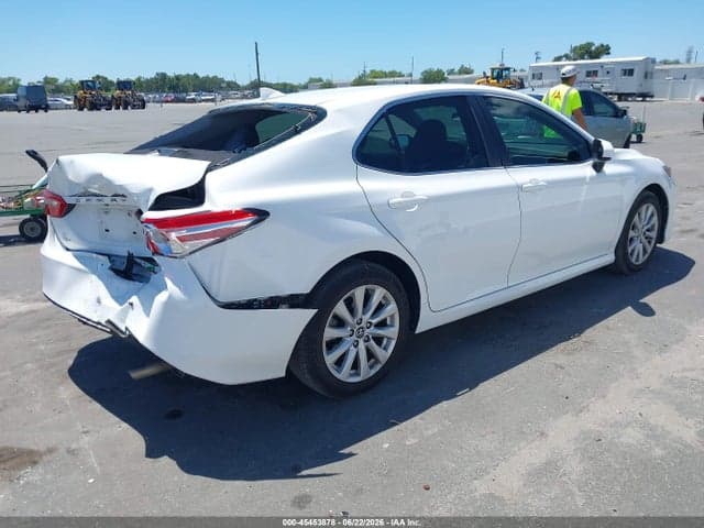 2020 TOYOTA CAMRY LE 4