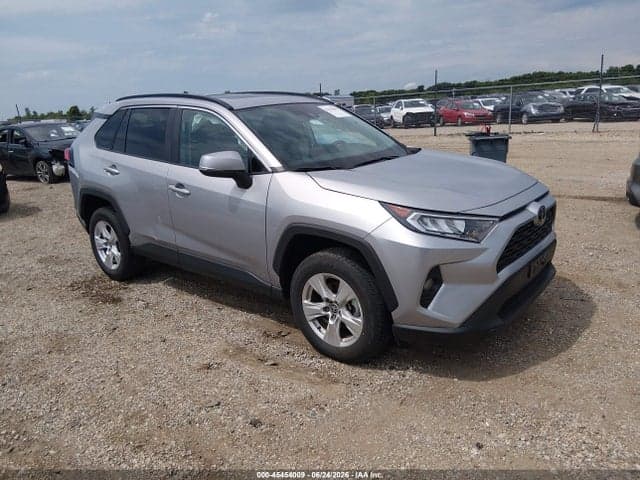 2021 TOYOTA RAV4 XLE 1