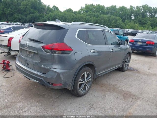 2017 NISSAN ROGUE SL 4