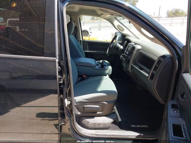 2017 RAM 1500 TRADESMAN 4X4 6'4 BOX 5