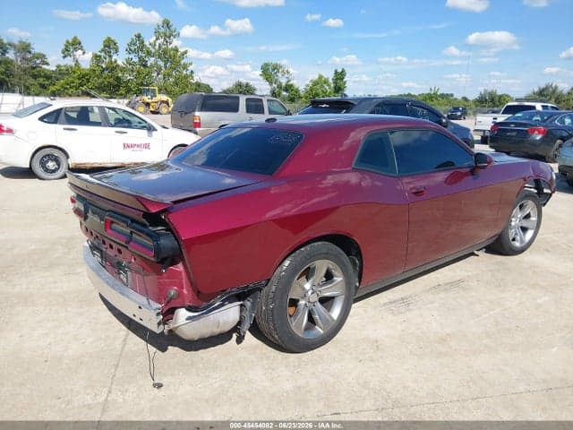 2022 DODGE CHALLENGER SXT 4