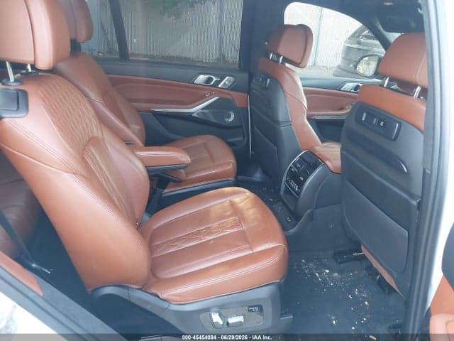 2021 BMW X7 M50I 8