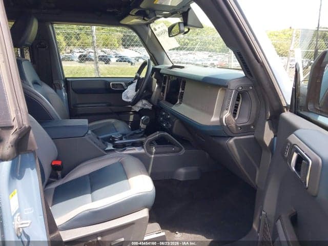 2024 FORD BRONCO OUTER BANKS 5