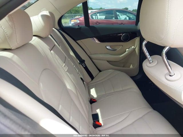 2017 MERCEDES-BENZ C 300 8