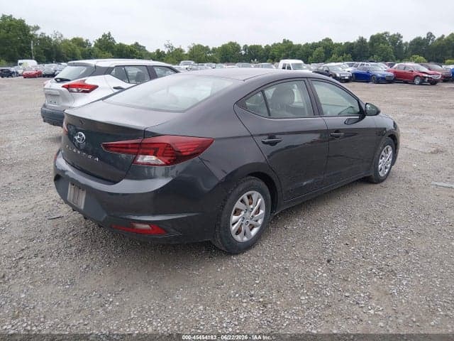 2020 HYUNDAI ELANTRA SE 4