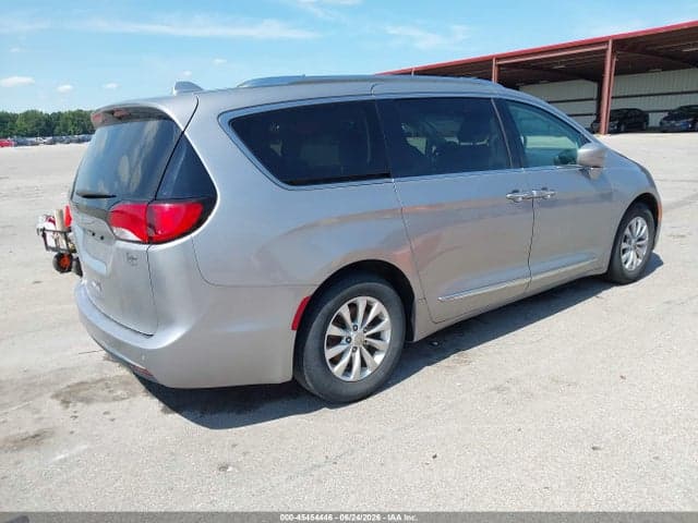 2018 CHRYSLER PACIFICA TOURING L 4