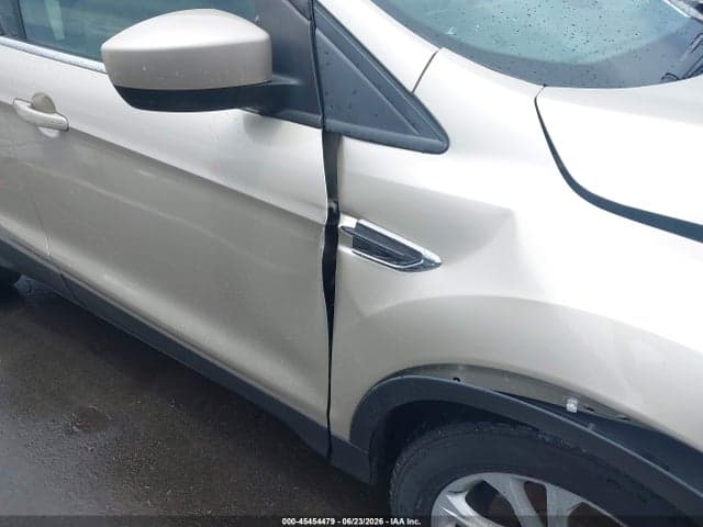 2018 FORD ESCAPE SE 19