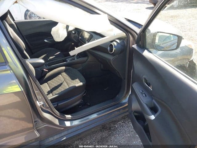 2021 NISSAN KICKS SV XTRONIC CVT 5