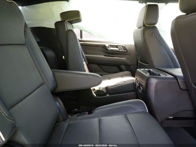 2025 CHEVROLET SUBURBAN 4WD PREMIER 8