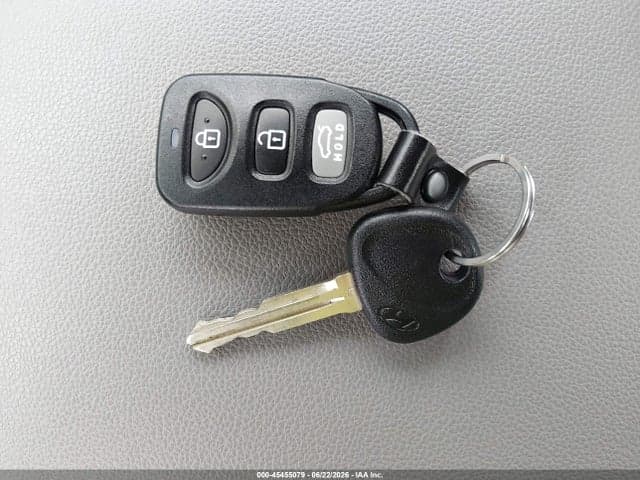 2020 HYUNDAI ELANTRA SE 11