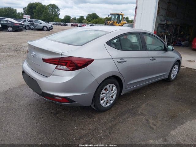 2020 HYUNDAI ELANTRA SE 4