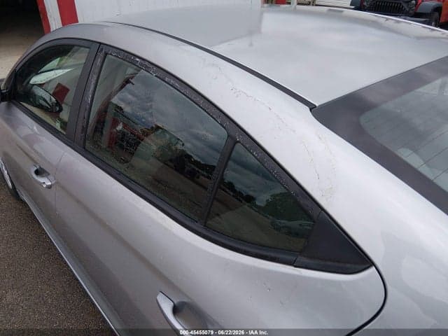 2020 HYUNDAI ELANTRA SE 6