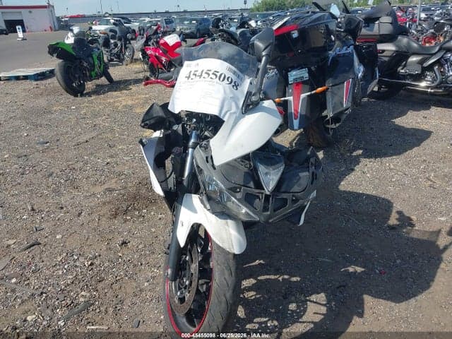 2017 YAMAHA YZFR3 A 5