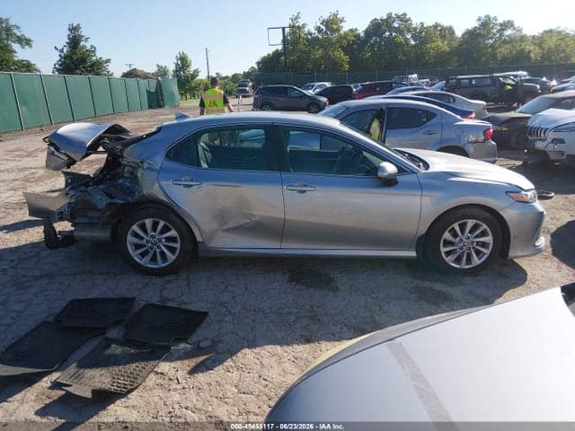 2022 TOYOTA CAMRY LE AWD 14