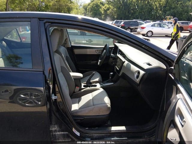 2017 TOYOTA COROLLA LE 5