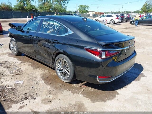 2023 LEXUS ES 300H LUXURY 3