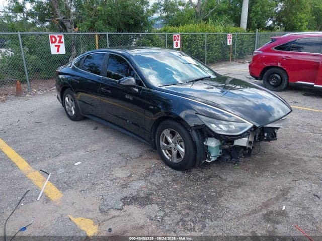2022 HYUNDAI SONATA SE 2