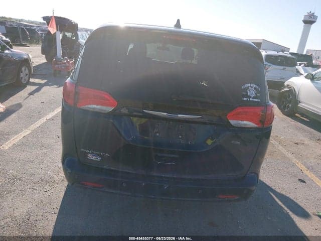 2018 CHRYSLER PACIFICA TOURING 21