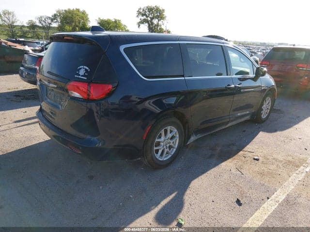 2018 CHRYSLER PACIFICA TOURING 4