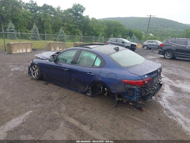 2018 ALFA ROMEO GIULIA TI SPORT AWD 3