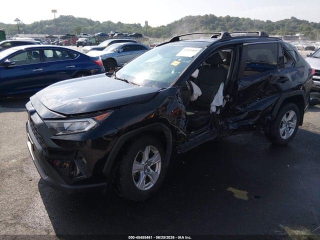 2021 TOYOTA RAV4 XLE 2
