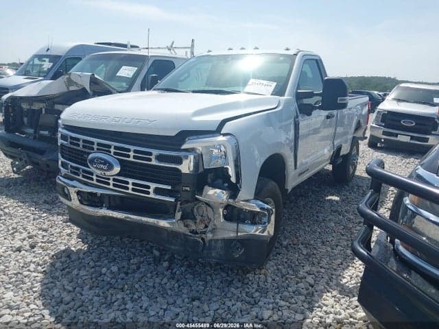 2023 FORD F-350 XLT 2