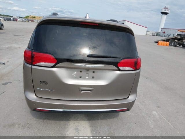 2017 CHRYSLER PACIFICA TOURING-L PLUS 16