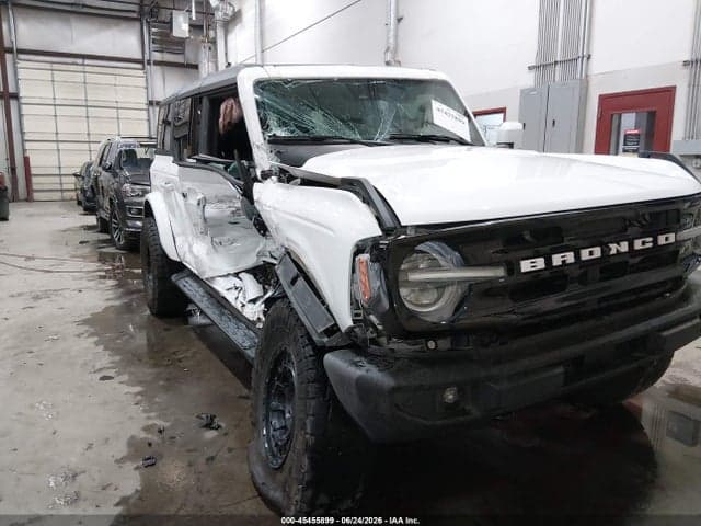 2022 FORD BRONCO OUTER BANKS 6