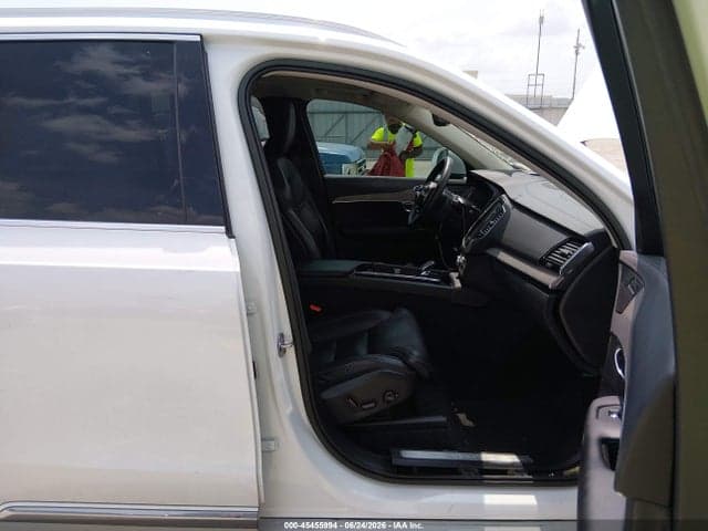 2023 VOLVO XC90 B6 5