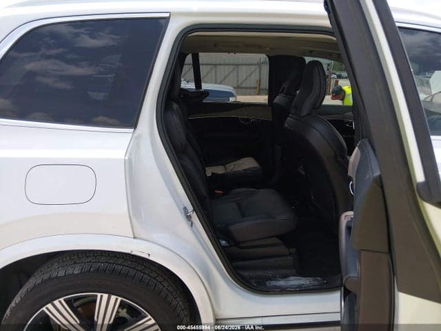 2023 VOLVO XC90 B6 8
