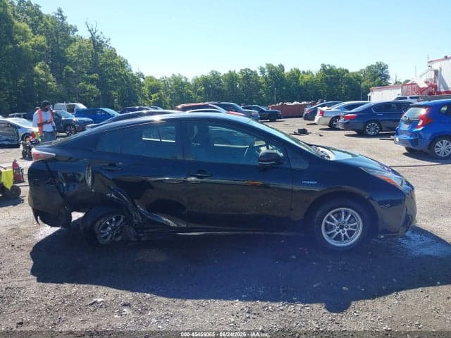2017 TOYOTA PRIUS TWO 13