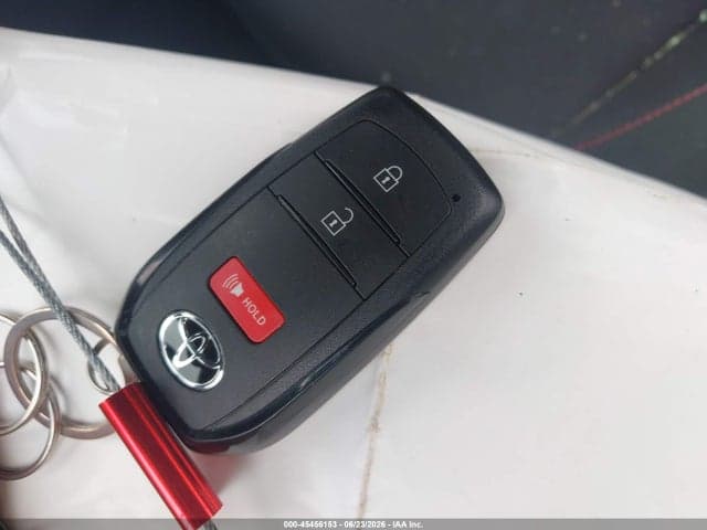 2026 TOYOTA PRIUS PLUG-IN HYBRID SE 11