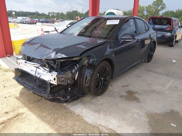 2026 TOYOTA CAMRY SE 2