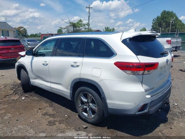 2017 TOYOTA HIGHLANDER LIMITED PLATINUM 3