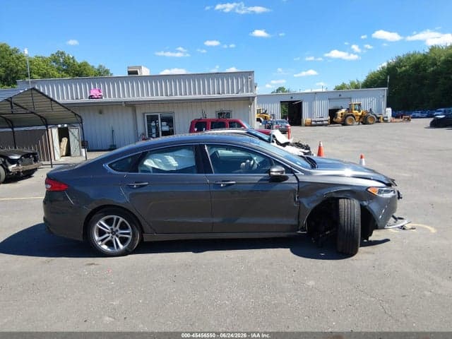 2018 FORD FUSION SE 13