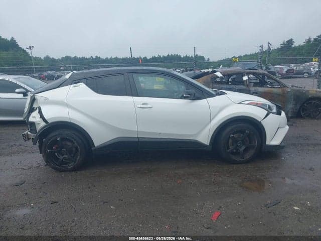 2018 TOYOTA C-HR XLE PREMIUM 13