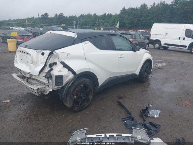 2018 TOYOTA C-HR XLE PREMIUM 4