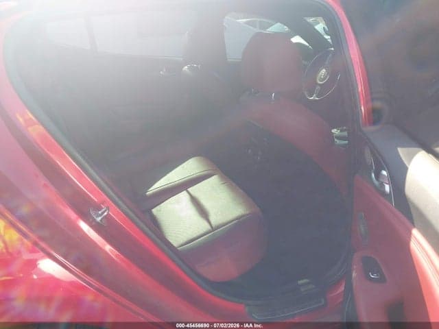 2018 KIA STINGER GT1 8